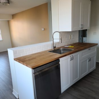 Handy Dudes - Kitchen cabinets replacement with appliances installed - Handyman Near Me - Hallandale Beach, Florida Handy Dudes - Kitchen cabinets replacement with appliances installed - Handyman Near Me - Hallandale Beach, Florida