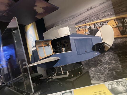 Canadian War Museum by null