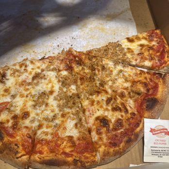 Dominic's Italian Restaurant - Sausage & Cheese Pizza - Pizza Near Me - Oceanside, California