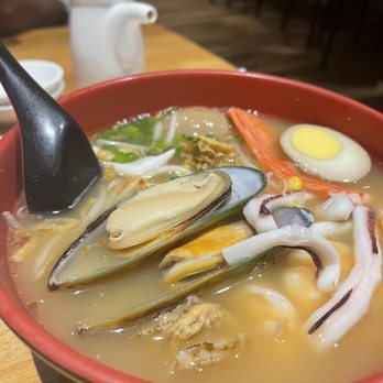 Waraku Japanese Restaurant - Seafood Ramen Soup - Sushi Bars Near Me - Fairfax, Virginia Waraku Japanese Restaurant - Seafood Ramen Soup - Sushi Bars Near Me - Fairfax, Virginia