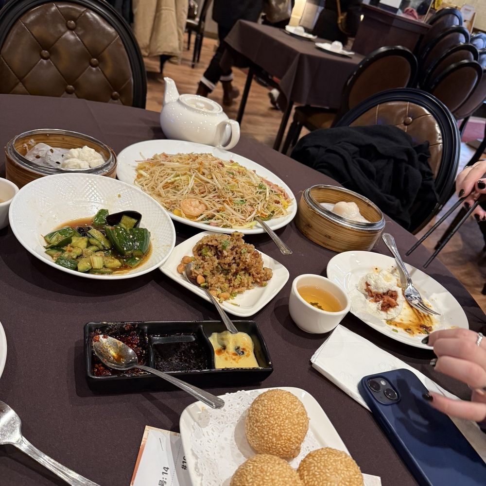 Dim Sum Palace - What a spread for $54 - Dim Sum Near Me - New York, New York Dim Sum Palace - What a spread for $54 - Dim Sum Near Me - New York, New York