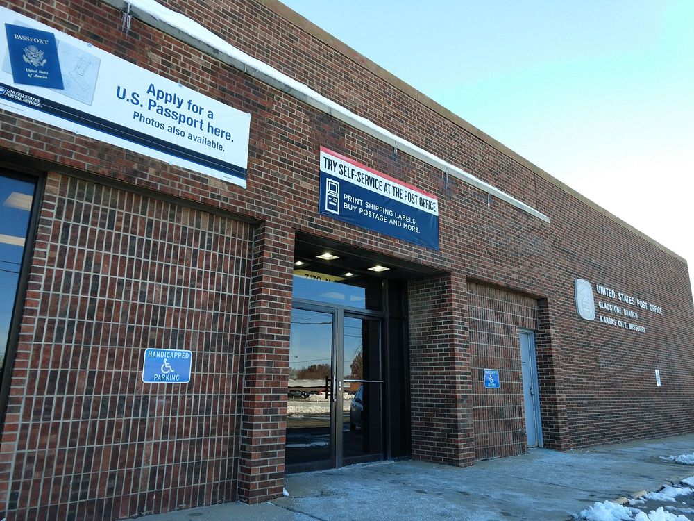 US POST OFFICE Updated August 2024 15 Reviews 7170 N Broadway St