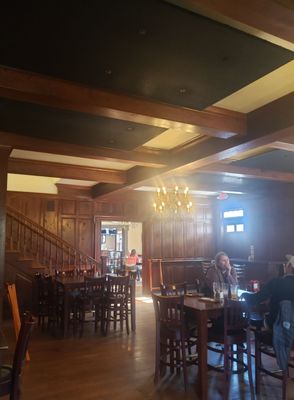 Revere's Wells Street Tavern by null