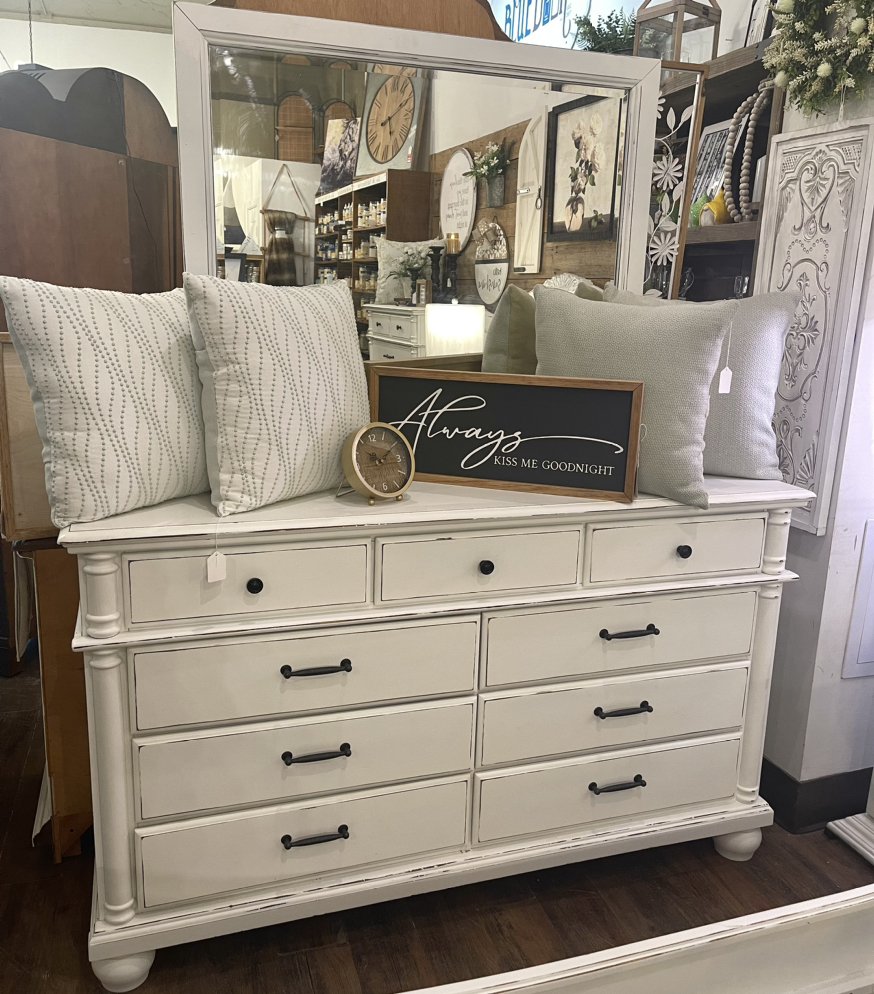 THAT OLD BLUE DOOR 123 Photos 2154 3rd St, White Bear Lake