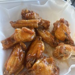 Lucky Wishbone - Honey hot 8 pc Wings