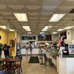 Flanders Bagels - Inside