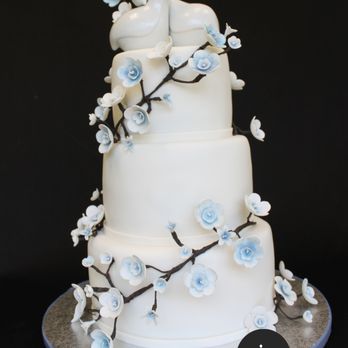 Unique Designer's Cake - Bakeries Near Me - Miami, Florida Unique Designer's Cake - Bakeries Near Me - Miami, Florida