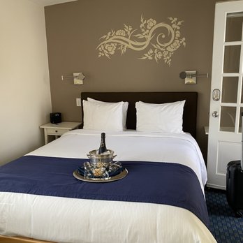 Benchmark Inn - Hotels Near Me - Provincetown, Massachusetts Benchmark Inn - Hotels Near Me - Provincetown, Massachusetts