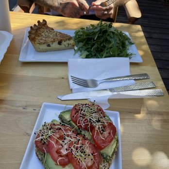 Green Table - Juice Bars & Smoothies Near Me - Santa Barbara, California