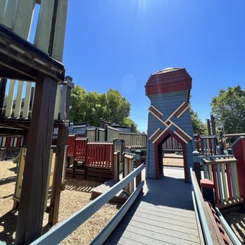 Sunny Fields Park - Parks Near Me - Solvang, California