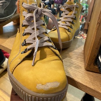 The Walk Shop - I think this is really a manufacturers defect - Shoe Stores Near Me - Berkeley, California