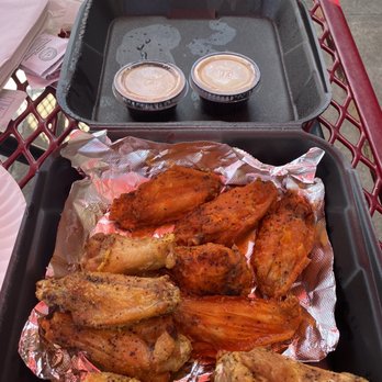600 Degrees Market Place - Half Lemon Pepper/ Half Hot - Public Markets Near Me - Georgetown, Texas 600 Degrees Market Place - Half Lemon Pepper/ Half Hot - Public Markets Near Me - Georgetown, Texas