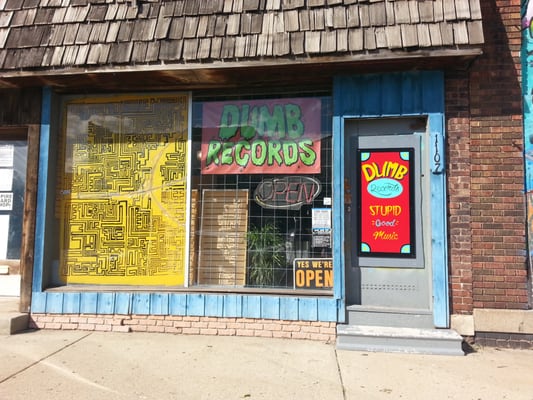 Dumb Records by null