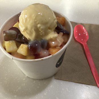 Snowtime - Small Fruitilicious. They use seasonal fruits so the fruit on it is always good. - Coffee & Tea Near Me - Chandler, Arizona
