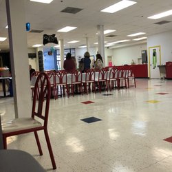 Planet Fun - 9/15/18. Saturday afternoon. Interior. Here for a seven-year-old's birthday party! Tables and booths. Plenty of seating.