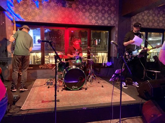 Nash Bar & Stage by null