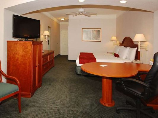 La Quinta Inn & Suites by Wyndham Phoenix I-10 West by null