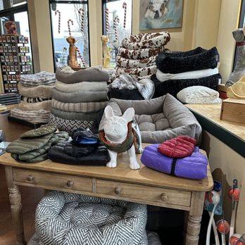 Fideaux - Need a pet bed? - Pet Stores Near Me - Healdsburg, California