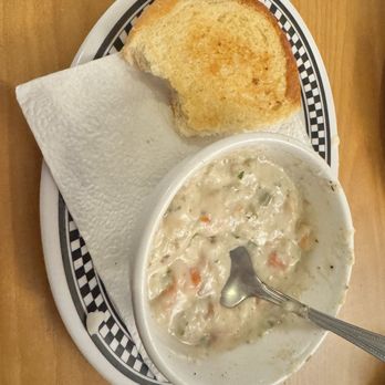 Seaside Seafood & Market - Clam Chowder Quarter - Seafood Near Me - Seaside, California