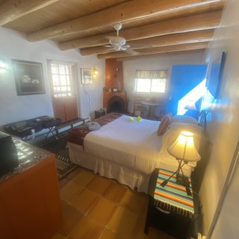 Casa Escondida Bed & Breakfast - Our room at Casa Escondida - Bed & Breakfast Near Me - Chimayo, New Mexico