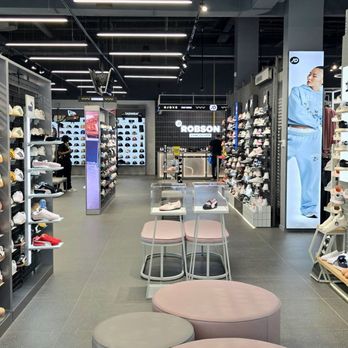 JD Sports - Interior - Sports Wear Near Me - Vancouver, British Columbia JD Sports - Interior - Sports Wear Near Me - Vancouver, British Columbia