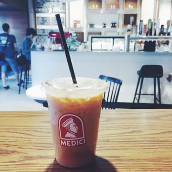 Medici Roasting - Iced Vanilla Latte - Coffee & Tea Near Me - Austin, Texas