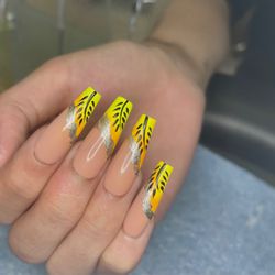 Lovely Nails Spa - Nails desgin