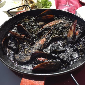 La Cuineta D'en Pep - Black ink Seafood Pallela very good - Spanish Near Me - Barcelona, B La Cuineta D'en Pep - Black ink Seafood Pallela very good - Spanish Near Me - Barcelona, B