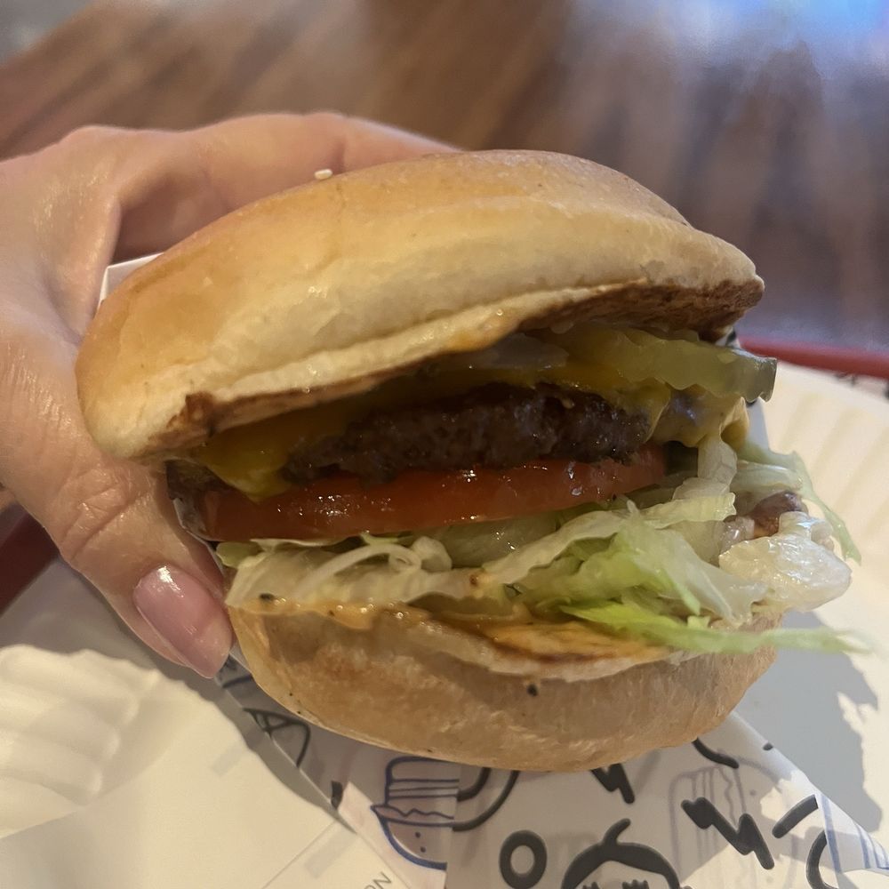 So good; love the lightly toasted and soft bun So good; love the lightly toasted and soft bun