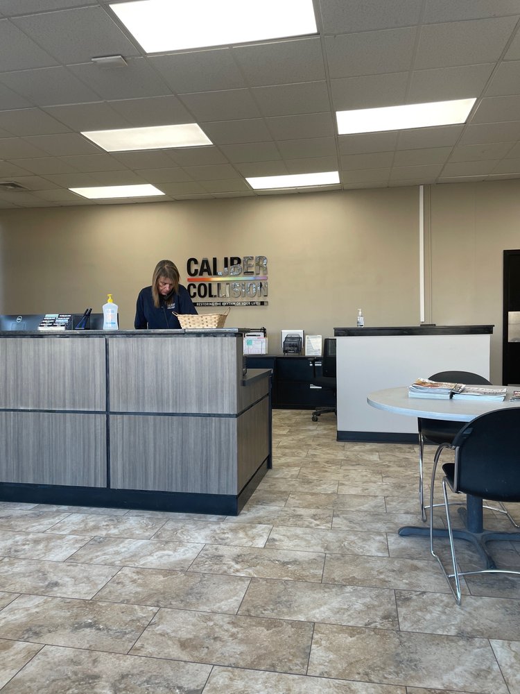 CALIBER COLLISION Updated June 2024 392 Naugatuck Ave, Milford, Connecticut Windshield