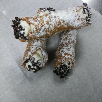 Nella's Pizza - Cannoli - Pizza Near Me - Reading, Massachusetts