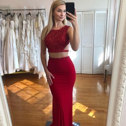 Elizabeth Ann's Off the Rack - Best Prom Gown Prices!