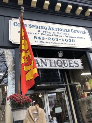 Cold Spring Antiques Center by null