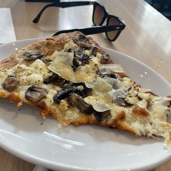 Blue Moose Pizza - Autumn pizza - Italian Near Me - Vail, Colorado Blue Moose Pizza - Autumn pizza - Italian Near Me - Vail, Colorado