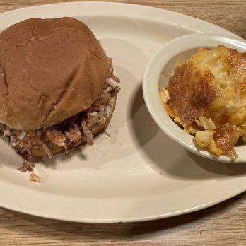 R & R Bar B Que - Barbecue sandwich with Mac and cheese. - Barbeque Near Me - Concord, North Carolina R & R Bar B Que - Barbecue sandwich with Mac and cheese. - Barbeque Near Me - Concord, North Carolina