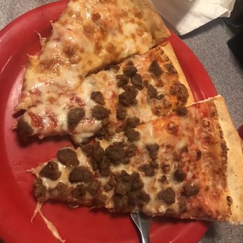 Pizza Inn - Pizza Near Me - Clinton, North Carolina