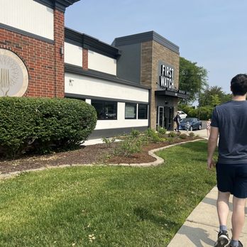 First Watch - outside - Breakfast & Brunch Near Me - Bloomingdale, Illinois
