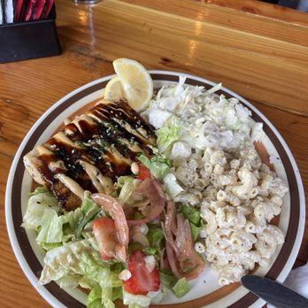Breakers - Plate lunch: blackened mahi-mahi, Mac salad, coleslaw and a salad! - Bars Near Me - Encinitas, California
