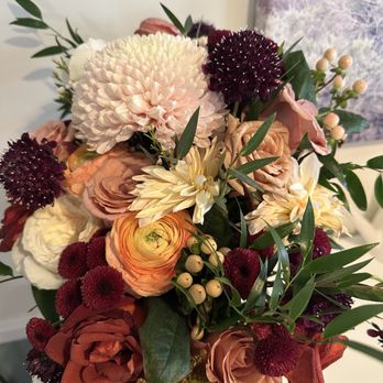 Floral 101 - Floral Designers Near Me - Lomita, California