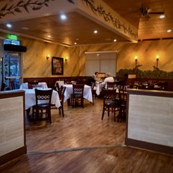 Chianti's - Dining room