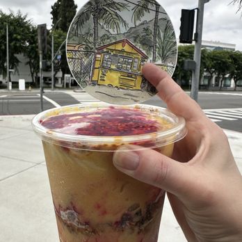 The Sunrise Shack - Large Paradise punch bowl - Juice Bars & Smoothies Near Me - Honolulu, Hawaii The Sunrise Shack - Large Paradise punch bowl - Juice Bars & Smoothies Near Me - Honolulu, Hawaii