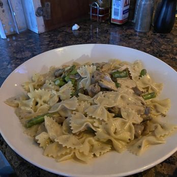 Bahama Breeze - Jerk Chicken Pasta - Bars Near Me - Virginia Beach, Virginia Bahama Breeze - Jerk Chicken Pasta - Bars Near Me - Virginia Beach, Virginia