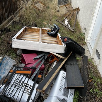 No Limit Hauling and Junk Removal - Before - Junk Removal & Hauling Near Me - Fairfield, California No Limit Hauling and Junk Removal - Before - Junk Removal & Hauling Near Me - Fairfield, California
