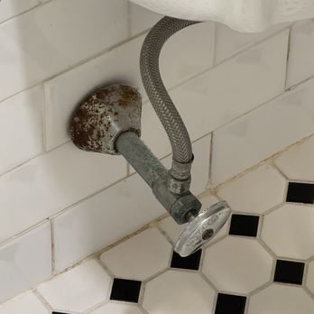 Chatham Bars Inn - Rusty hardware, dirty floor/tile/grout - Hotels Near Me - Chatham, Massachusetts