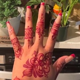 Red French tip with gold lining Red French tip with gold lining