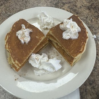 Dotty & Ray's - Pumpkin pie pancakes - American Near Me - Salem, Massachusetts