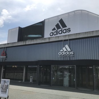 Adidas Store - Shoe Stores Near Me - Herzogenaurach, BY