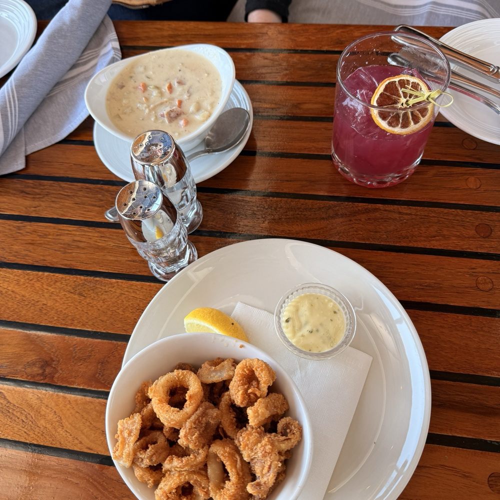 Ray's Café - Crispy Calamari - Seafood Near Me - Seattle, Washington Ray's Café - Crispy Calamari - Seafood Near Me - Seattle, Washington
