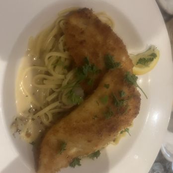 Palermos - Calamari Steak, linguine, white wine clam sauce. - Italian Near Me - Benicia, California