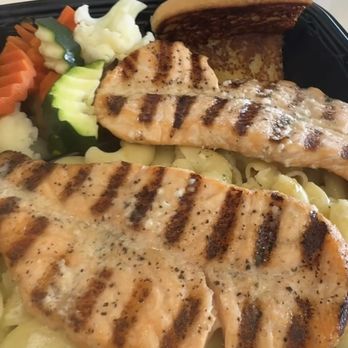 Uncle Mac’s Kitchen - Garlic salmon plate with garlic macaroni and veggies. - Seafood Near Me - Gardena, California Uncle Mac’s Kitchen - Garlic salmon plate with garlic macaroni and veggies. - Seafood Near Me - Gardena, California